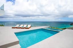 Aqua Rock 4BR - Imagen 3