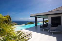 Villa Rose Dog - Image 3
