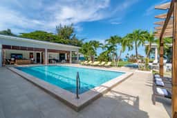 Sweet Spot On The Beach - Image 5