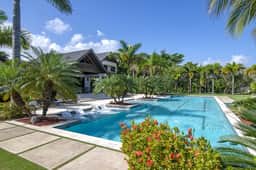 Villa Canoe Cove - Image 3