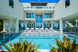 Grand Palm Residence - Image 2