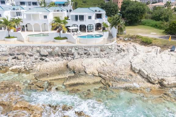 Villa Bahari - Image 1