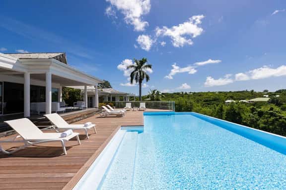 Villa No Limit 2BR - Imagen 1