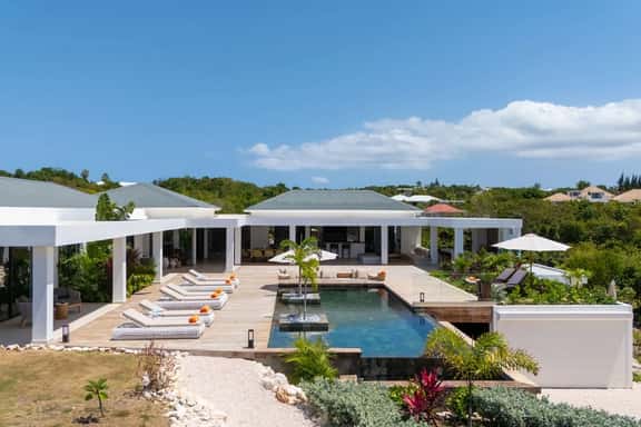 Nuit Jade 4BR - Image 1