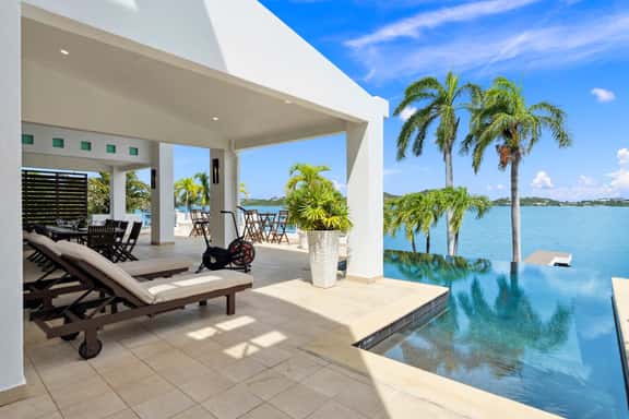 Villa 3 - Image 1