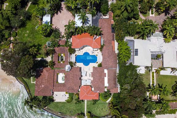 Bachelor Hall - Image 1