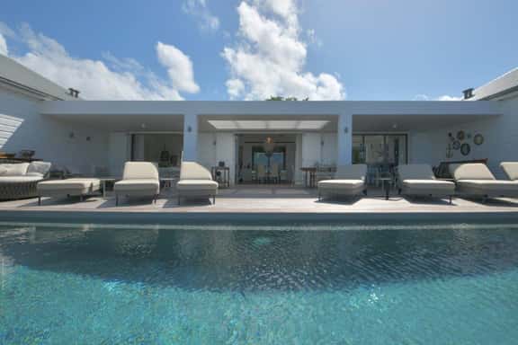 Villa Romance - Image 1