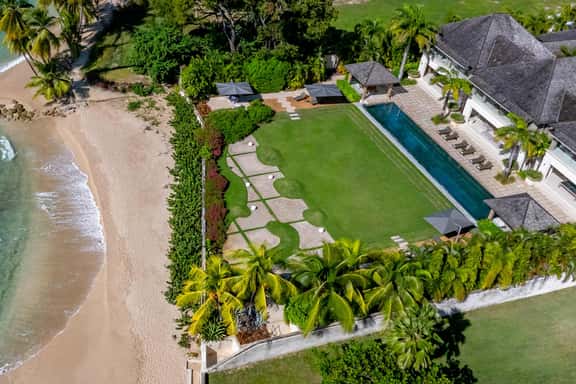 Godings Beach House - Image 1