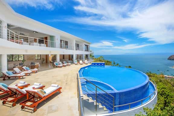 Villa Magnifico 9BR - Image 1