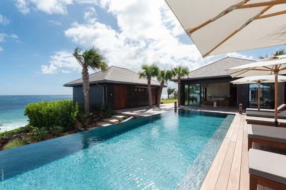 Villa Over the Ocean - Image 1