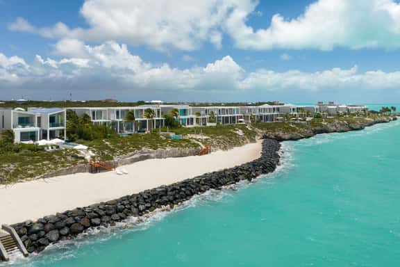 Estate Reef 6BR + 2 Guesthouse - Imagen 1
