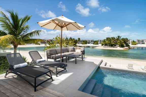 5BR Lagoon Villa + Guest House 17 - Imagen 1
