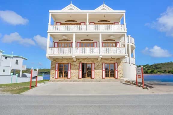 Pastiche Estate - Image 1