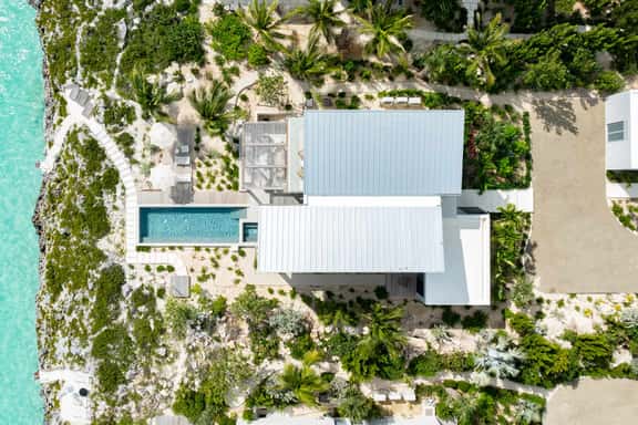 Ocean Estate Reef 5BR + Guesthouse - Imagen 1