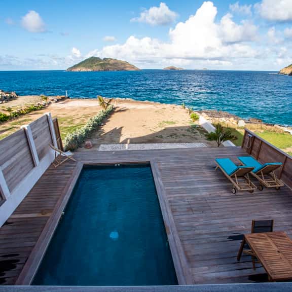 Villa On the Rock - Image 1