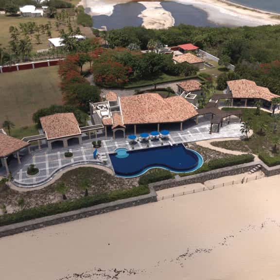Casa de la Playa 5BR - Image 1