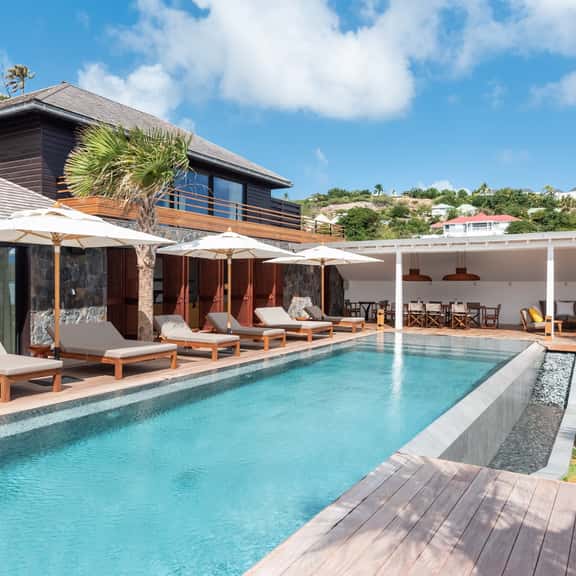 Villa Over the Ocean - Image 1