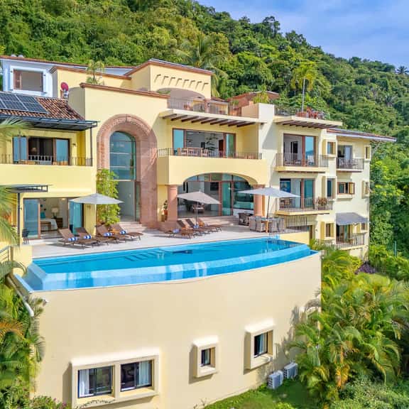 Villa Santa Cruz - Image 1