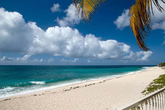 Baie Longue Beach House - Image 3
