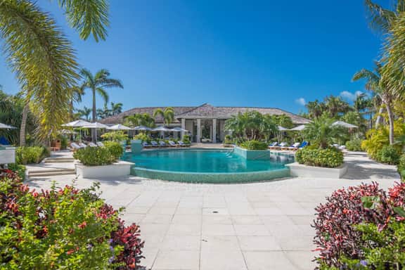 Oceanfront Luxury 1BR Suite - Image 5