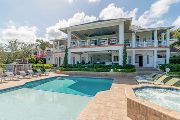 Fairway Manor - Image 2