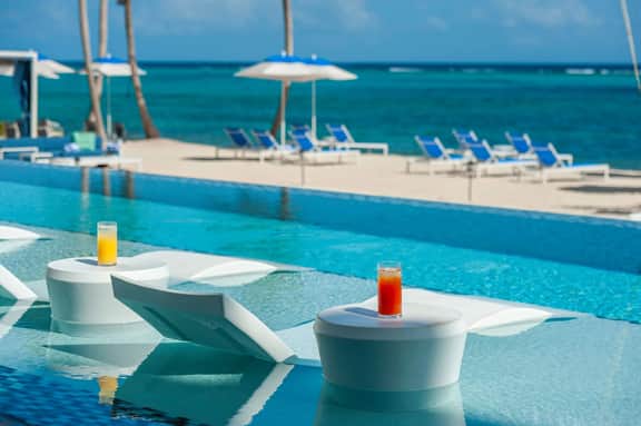 Club Suite-Rum Point - Image 5