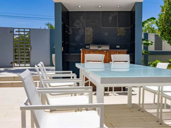 Valentino Villa - Image 4