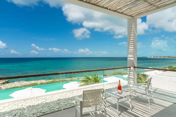 Oceanfront Pool View Studio - Image 5