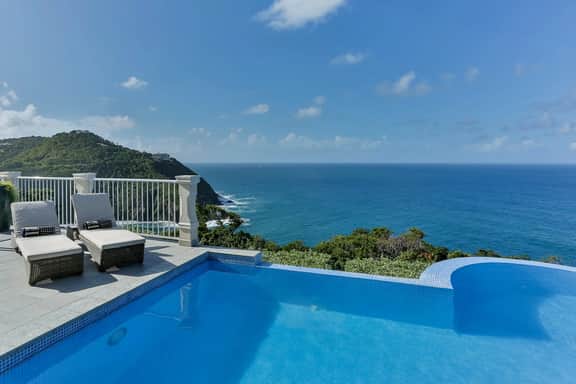 Cayman Villa 3BR - Image 2