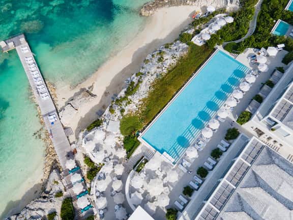 Oceanfront One Bedroom - Imagen 2