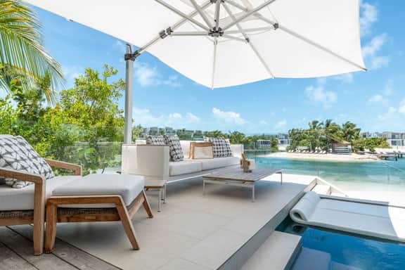 3 Bedroom Lagoon Villa (LV04) - Imagen 2
